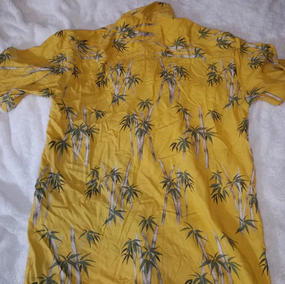 Yellow button down - Picture 3 of 3